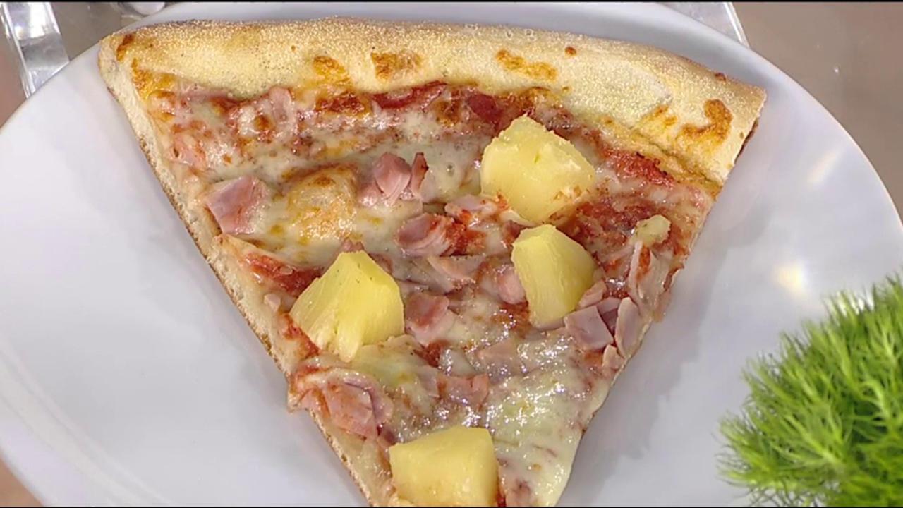 Pineapple on a pizza? Kathie Lee turns thumbs down