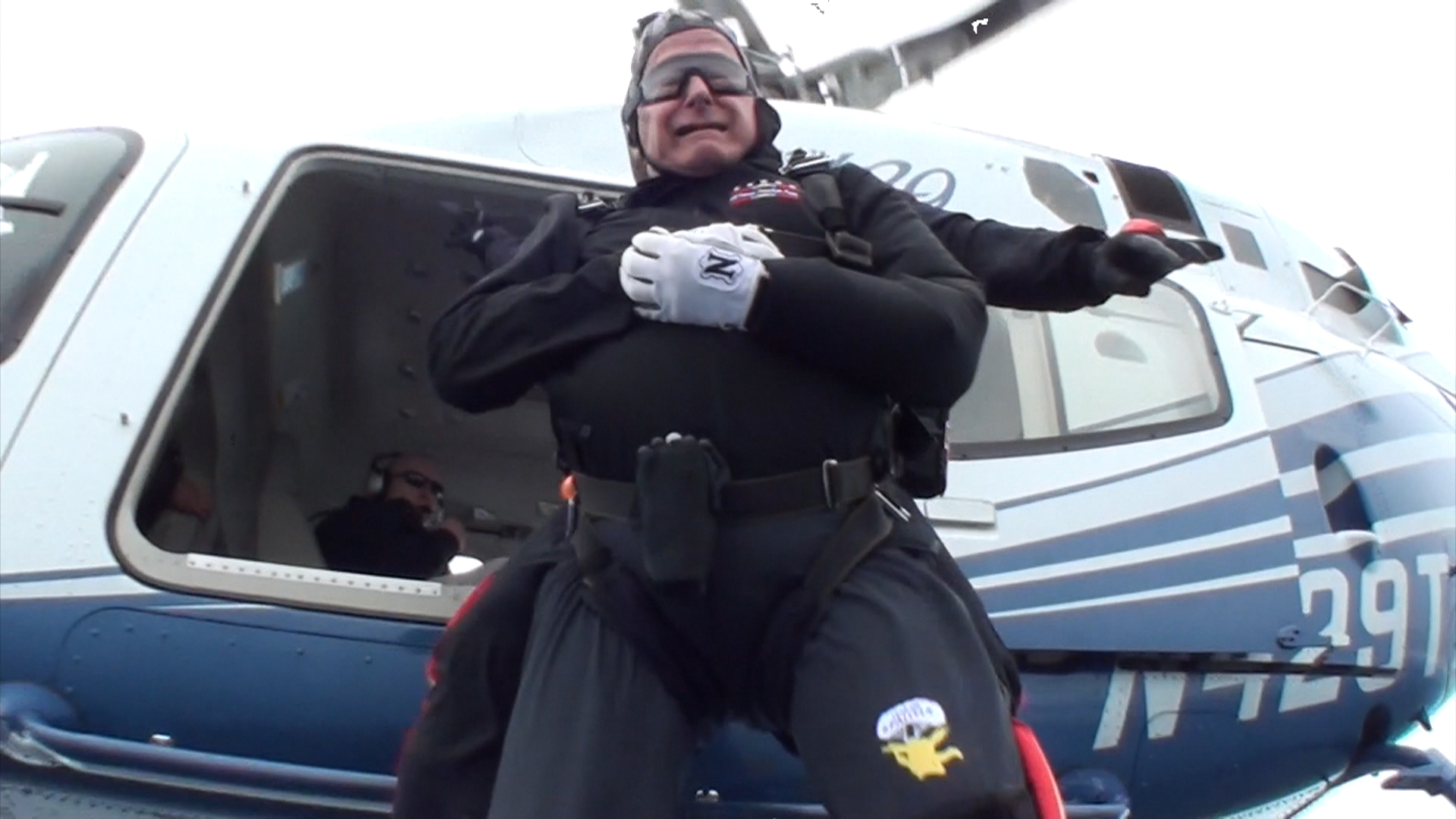 George HW Bush goes skydiving to celebrate his 90th 