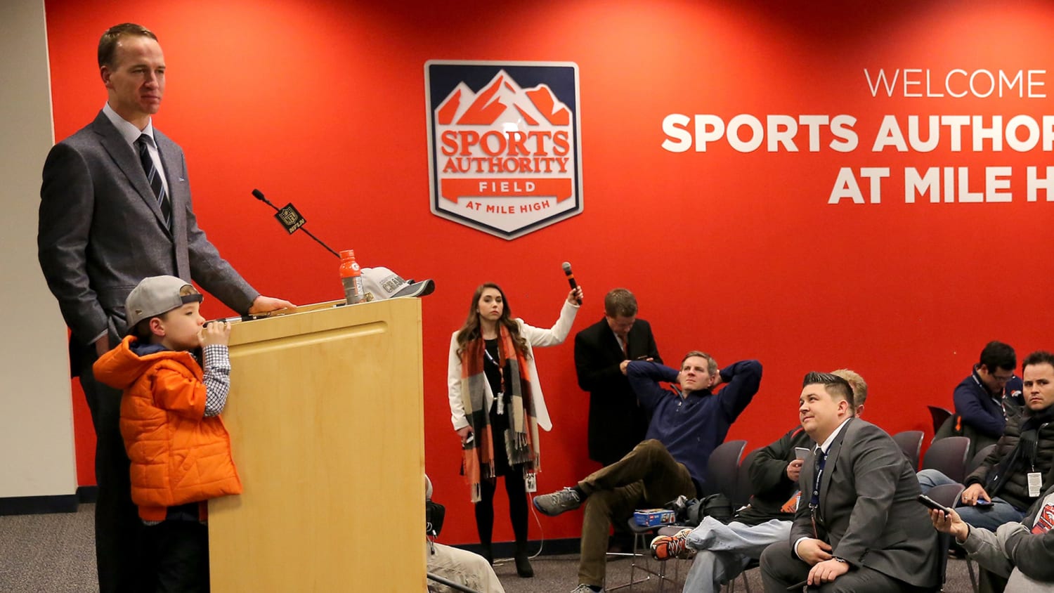 Peyton Manning's 4-year-old son makes adorably shy appearance at press conference ...