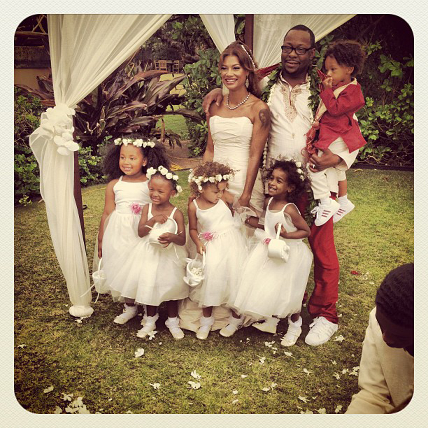 Bobby Brown weds Alicia Etheredge in Hawaii