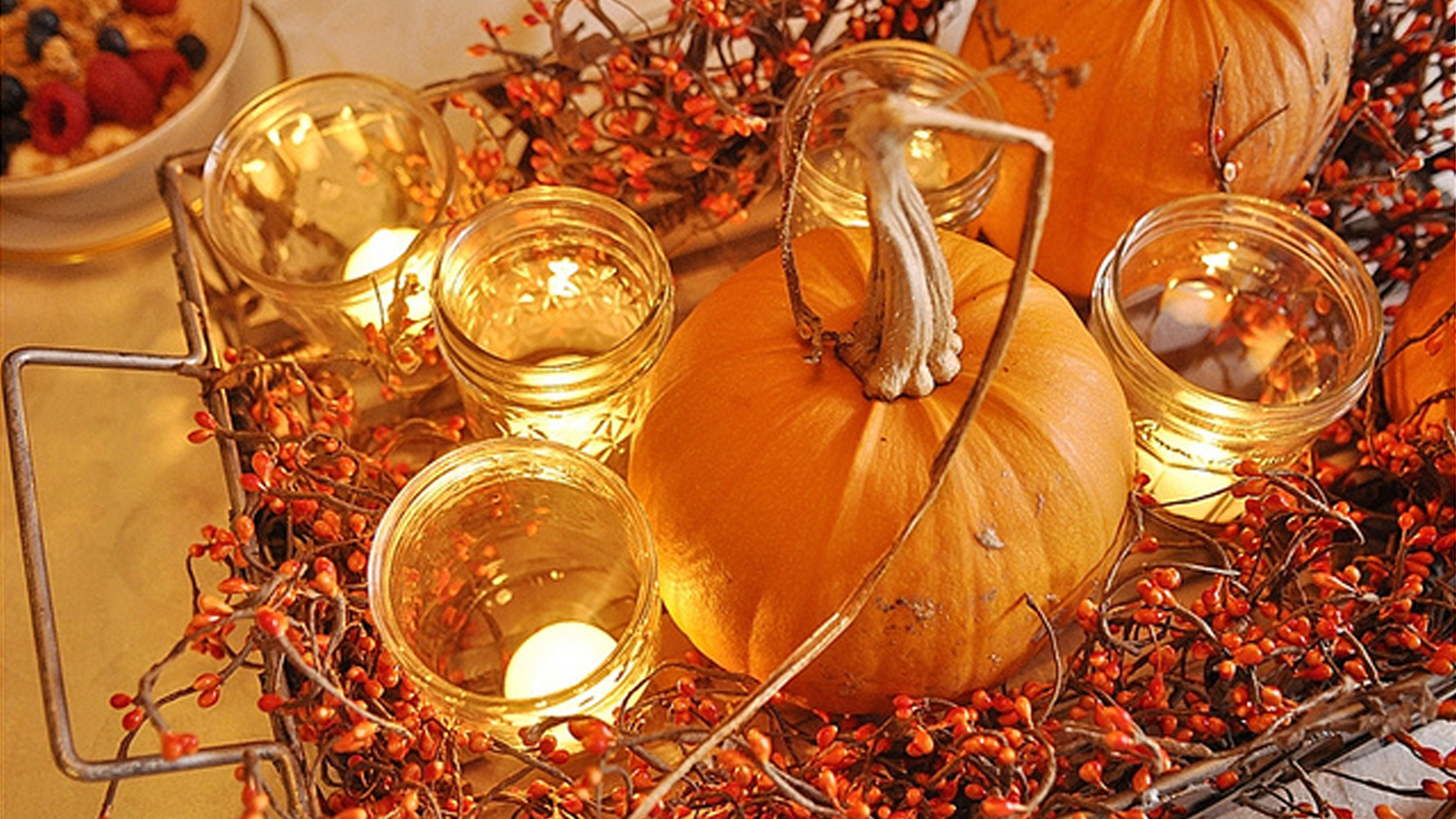 Thanksgiving decorations: DIY pumpkin centerpieces for your table - Table Centerpieces Ideas For Thanksgiving