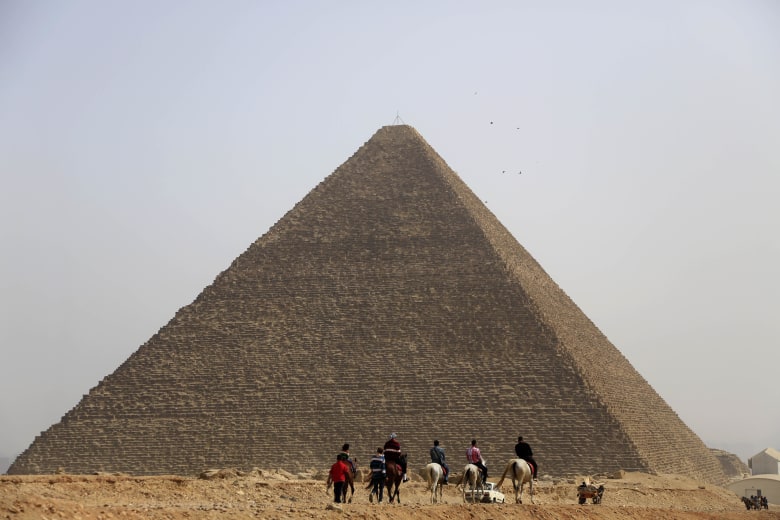 140501-science-egypt-pyramids_b352584ff43d99671133a1a41819c8e0.nbcnews-ux-800-520.jpg
