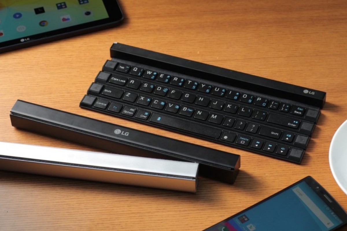 LG's Rolly Keyboard Rolls Up Into a Pocketable Stick