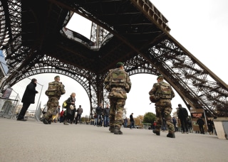 Image: Soldiers near the Eiffel Tower