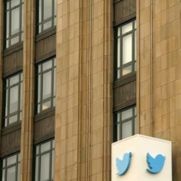 Twitter Doles Out Cash, Stock Amid Fears More Staff Will Flee
