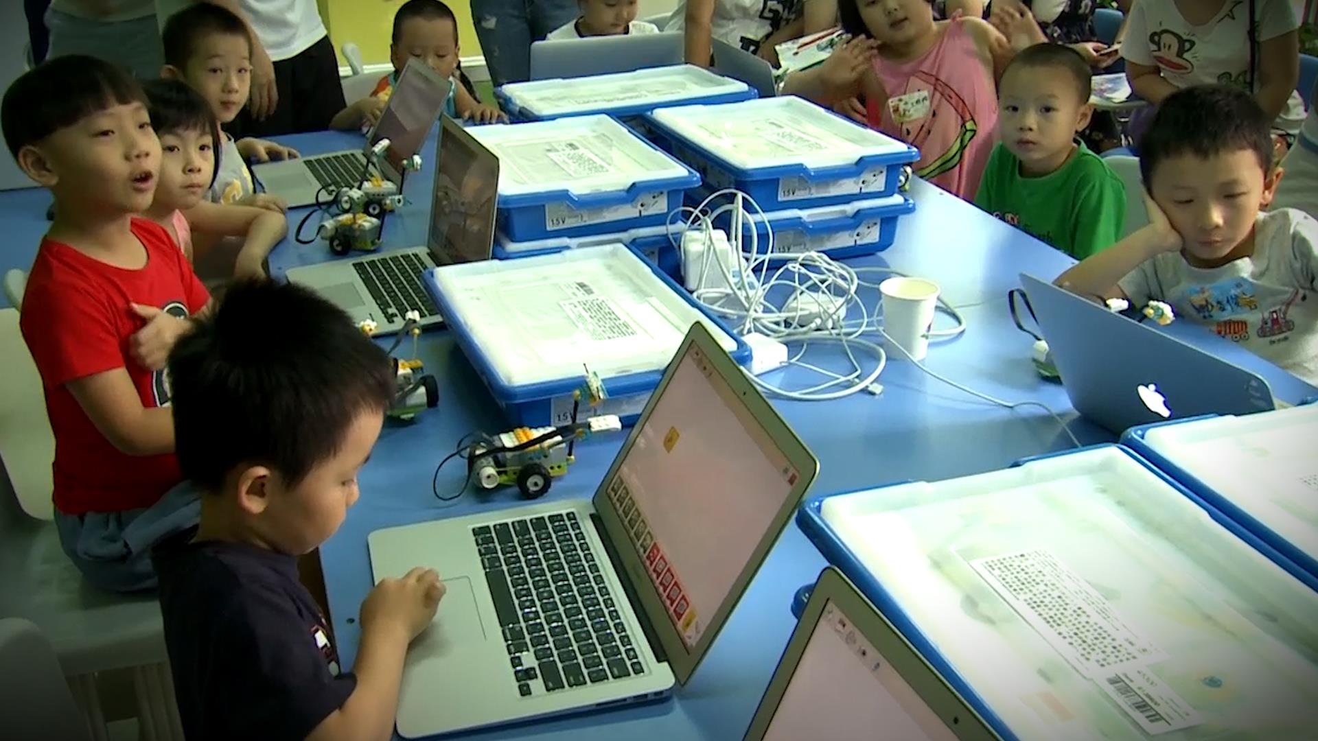 China bans children under 16 from streaming and becoming stars|Photo: www.nbcnews.com