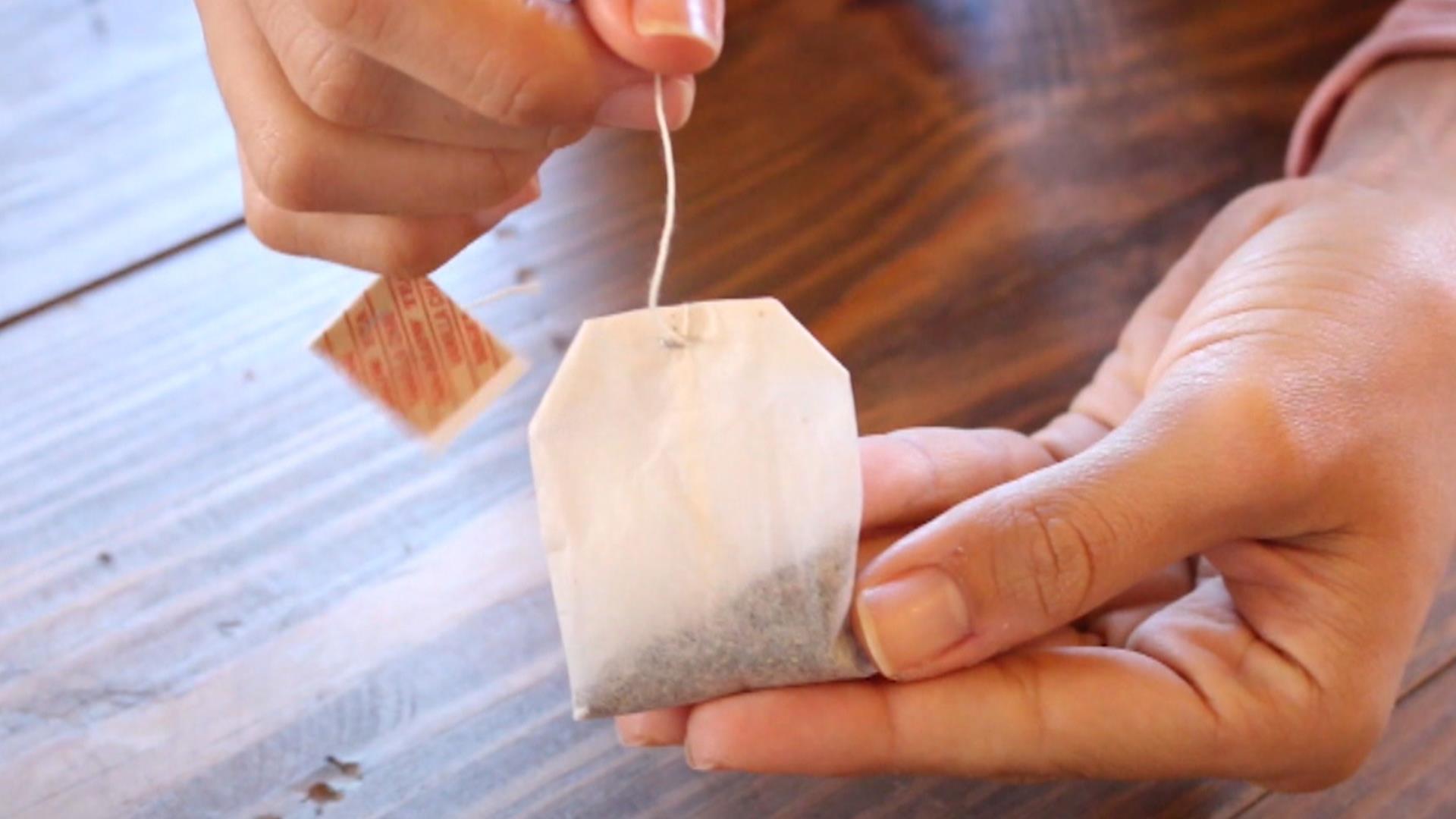 Here's how a tea bag will fix a broken nail