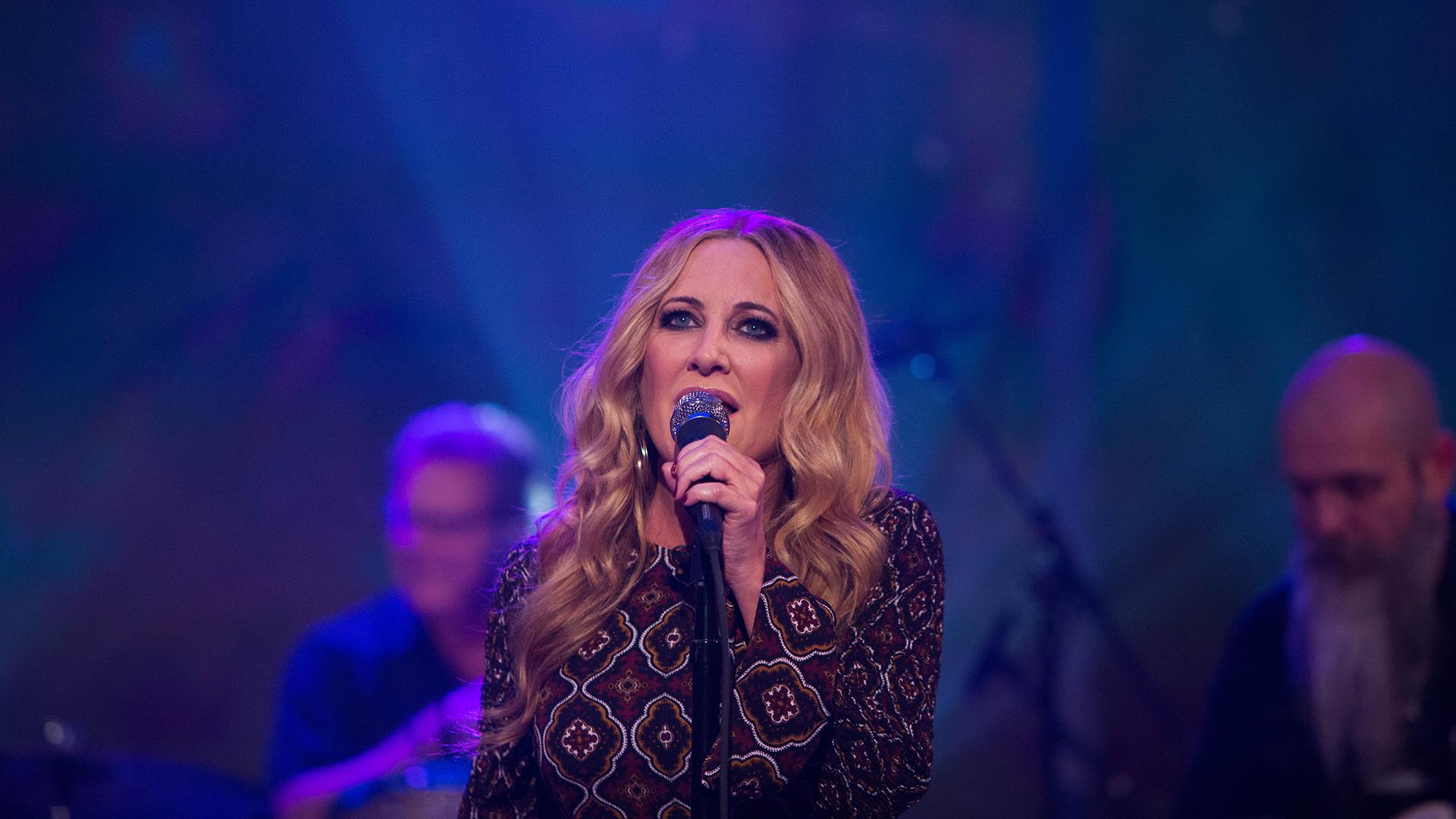See Lee Ann Womack perform 'All the Trouble' live on Megyn Kelly TODAY