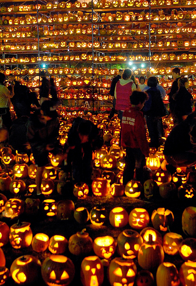 Boston sets Halloween 'Jack-o'-lantern' record