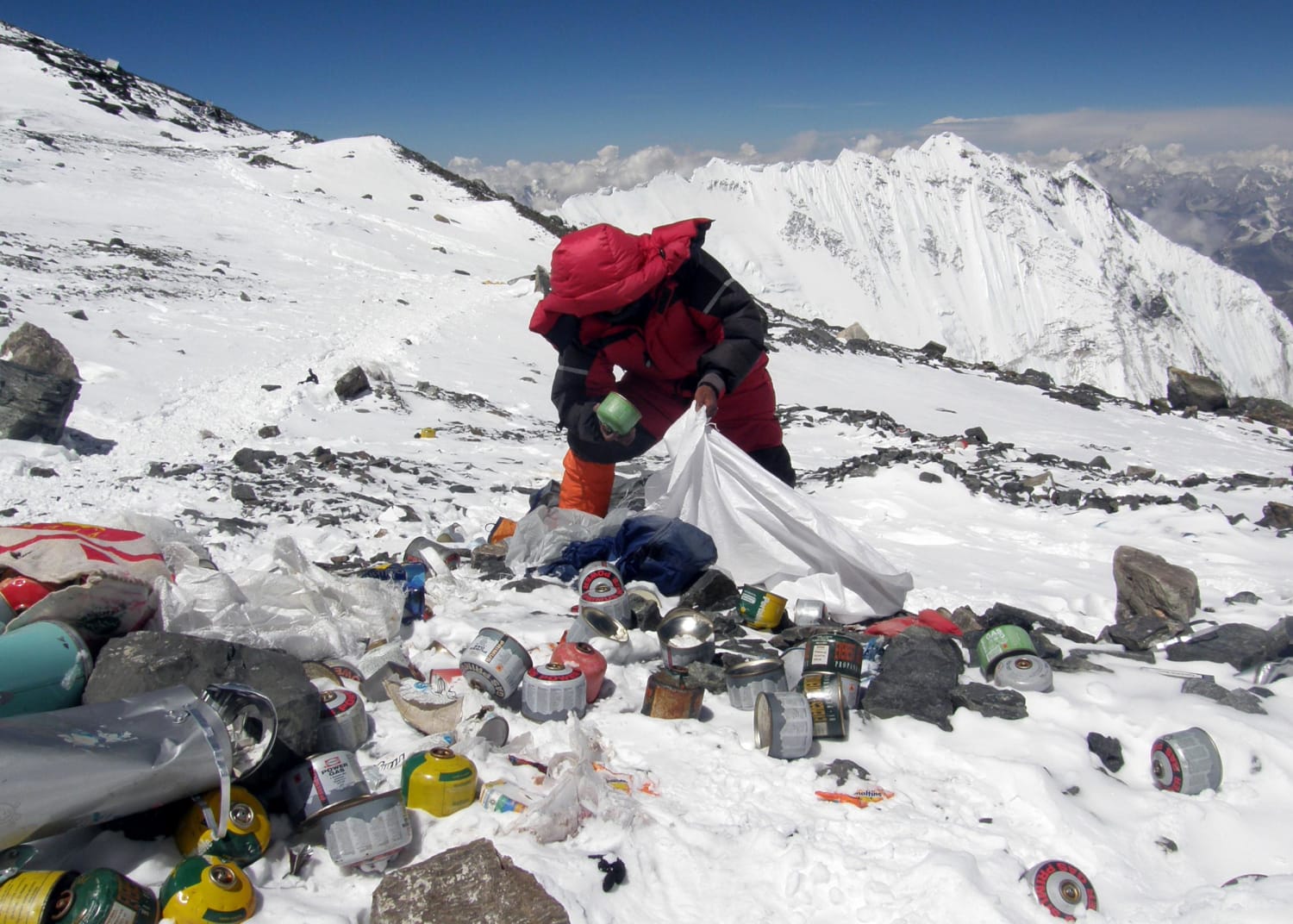 Mount Everest Trash Images &amp; Pictures - Becuo