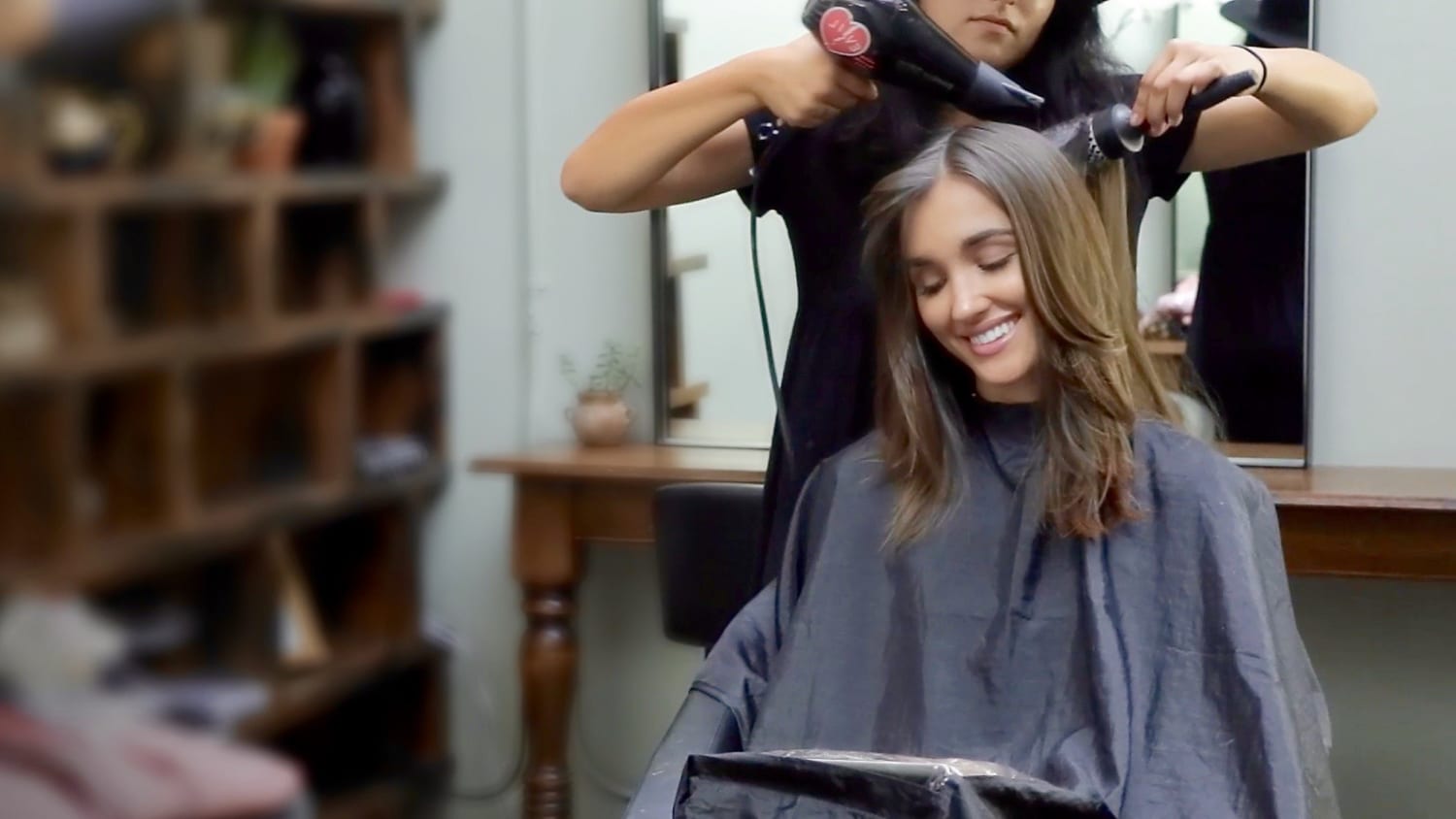 The iCape: Meet the salon cape that lets you use your ...