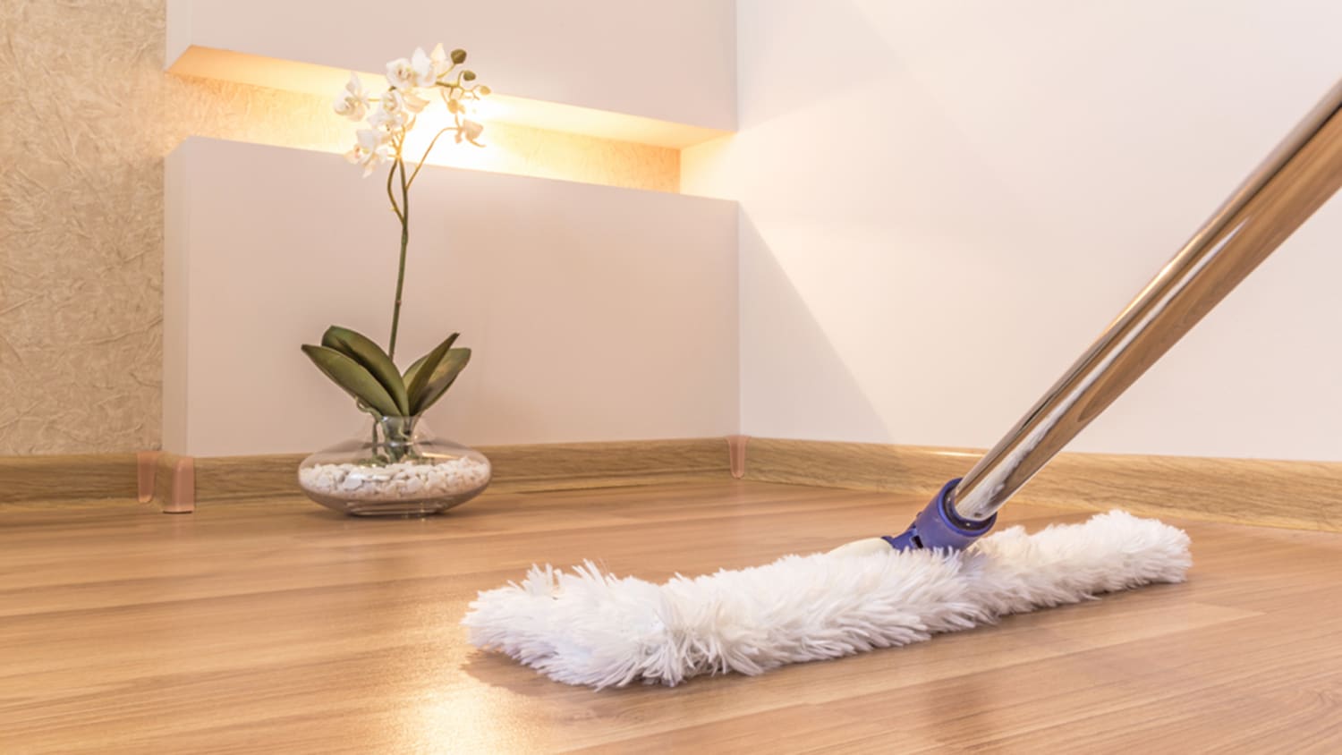 The 3 things mistakes you're making when mopping the floor ...