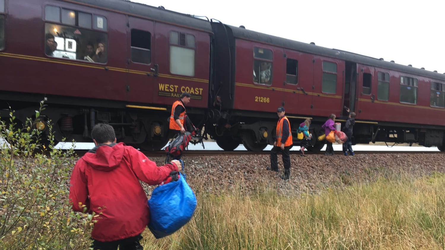 Hogwarts Express train rescues family stranded in Scotland - TODAY.com