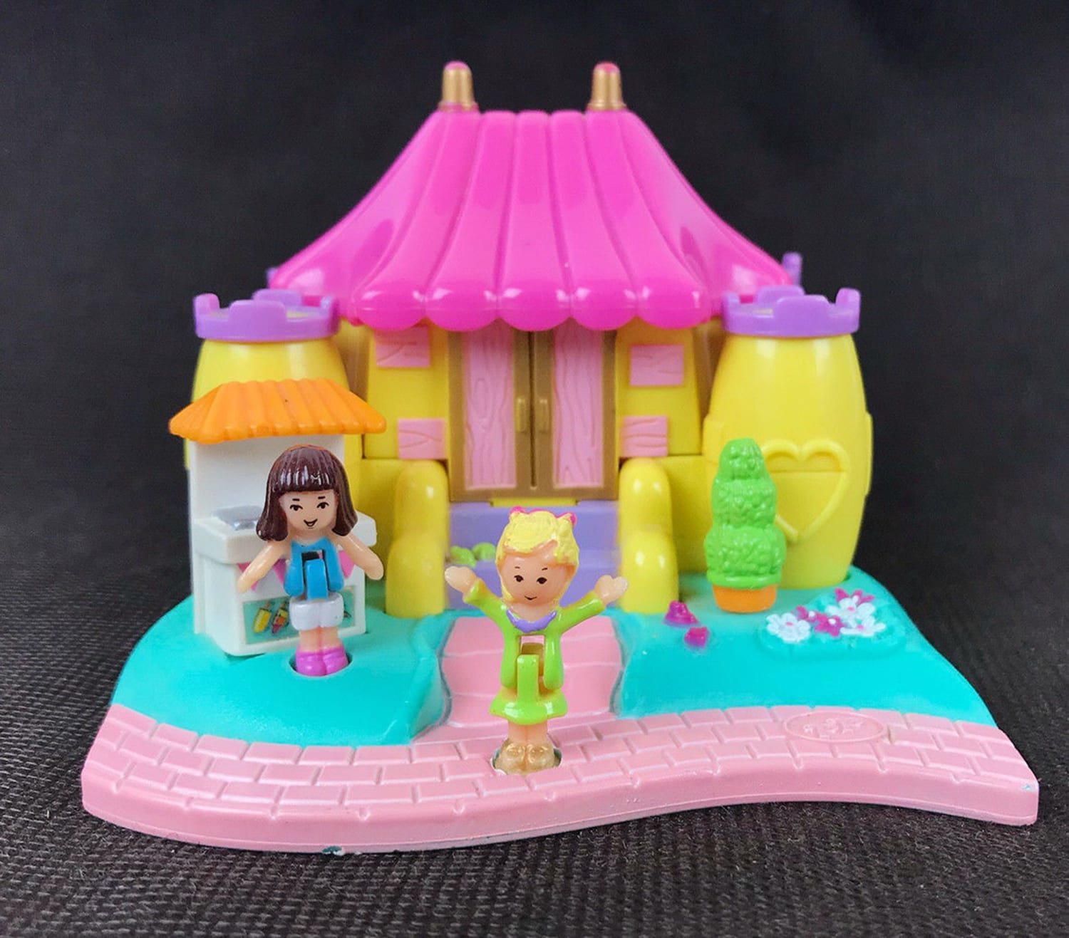 selling polly pockets