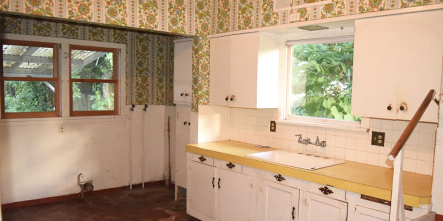 See This Grimy 1930s Kitchen After A Sleek And Modern Makeover