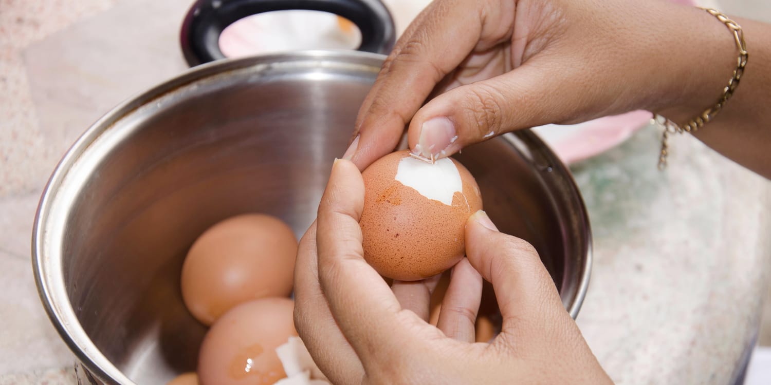 How To Peel A Boiled Egg In A Second