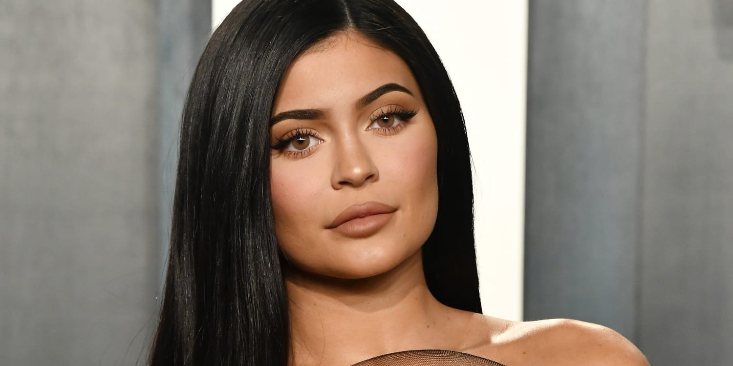 Kylie Jenner Celebrating Natural Beauty With Toned Down Look