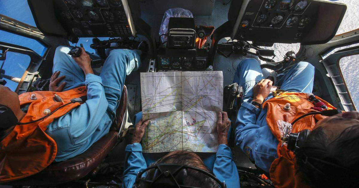 30 Days in Search of Malaysia Airlines Flight 370