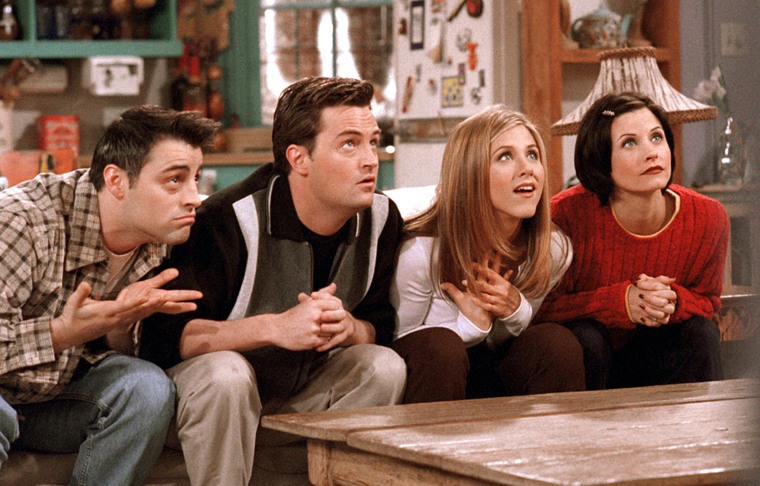 Matt Le Blanc (Joey), Matthew Perry (Chandler), Jennifer Aniston (Rachel), Courtney Cox (Monica) in a 1998 episode of "Friends."