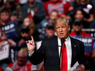 Confident Trump Mocks Fiorina Fall in Indiana