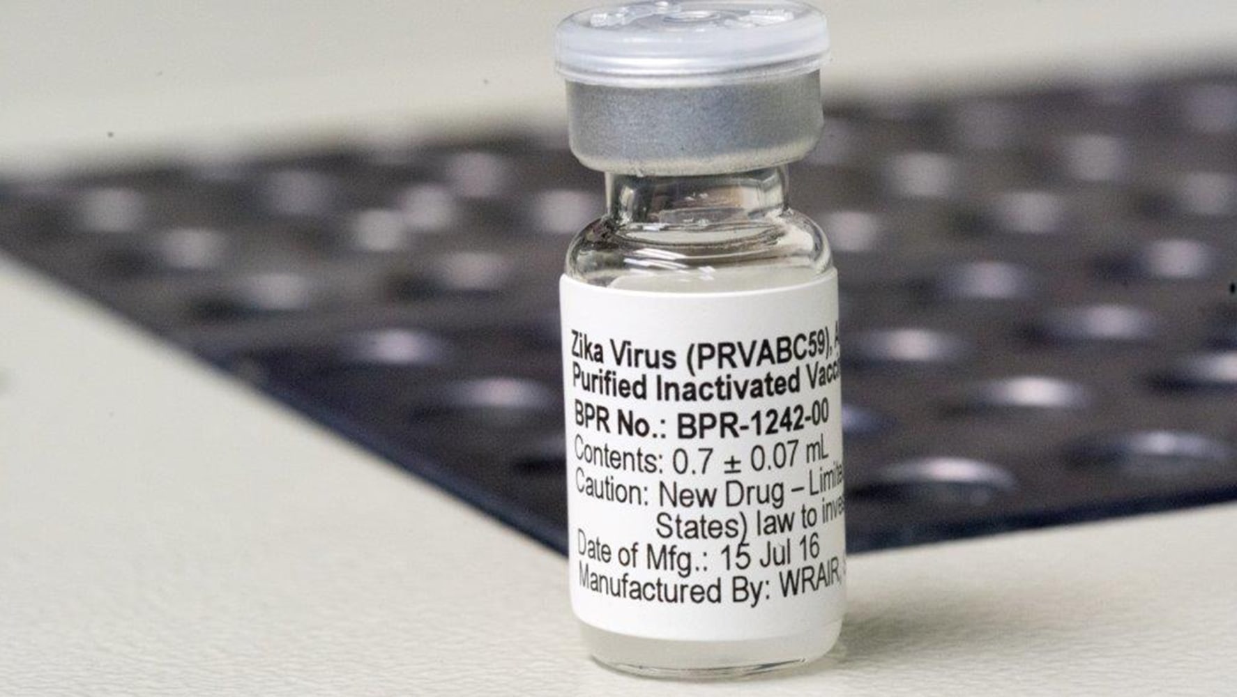 Resultado de imagem para zika virus vaccine