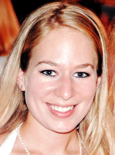 Natalee Holloway -- Missing 5/30/05 - Page 4 Natalee-holloway-001-inline-today-160829_63dc0a774c087e4286b5a34590da7c5d.today-inline-large