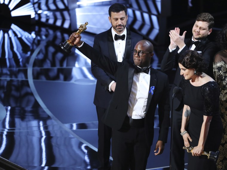 برنده  جایزه اسکار  ثابت می‌کند  که  ما  باید  داستان‌های  ناگفته  در  Blackness  را  مورد توجه  قرار دهیم  .