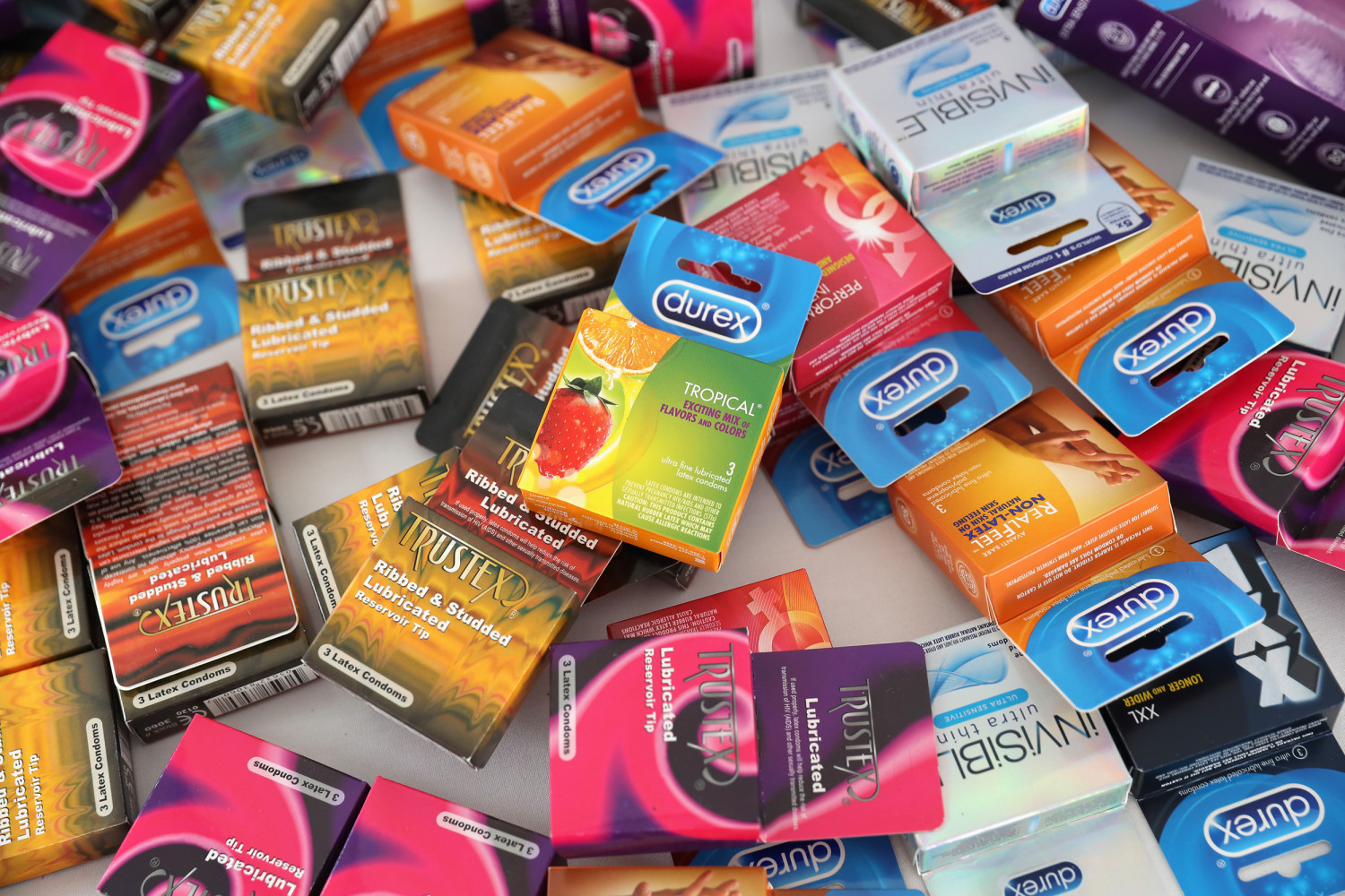 170428-boxes-condoms-ew-350_f4708c32db79