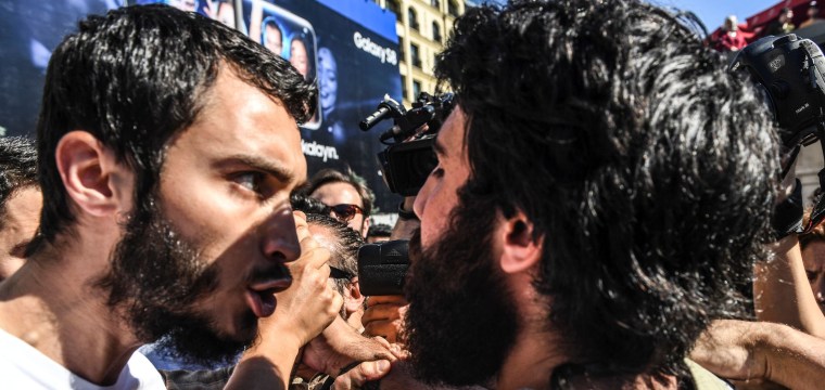 Istanbul Gay Pride Activists Defy Ban, Tear Gas and Far-Right Threats