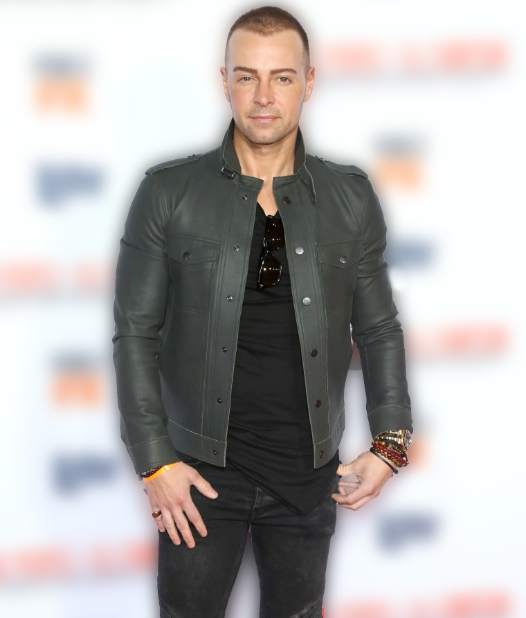 Whoa! Joey Lawrence says he and Mayim Bialik want a ...