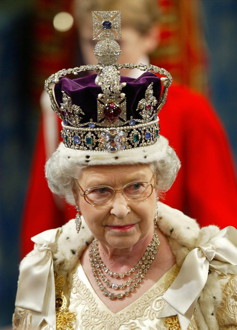 New Zealand teen tried to assassinate Queen Elizabeth II ...
