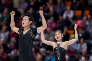 Image: North Korean skaters Tae Ok Ryom and Ju Sik Kim