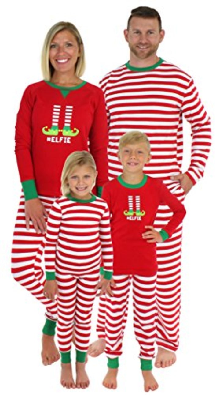 12 best matching family pajama sets for Christmas or Hanukkah 2018