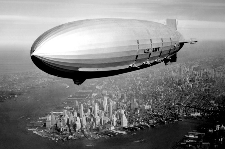 Image: The USS Macon flies above New York in 1933.