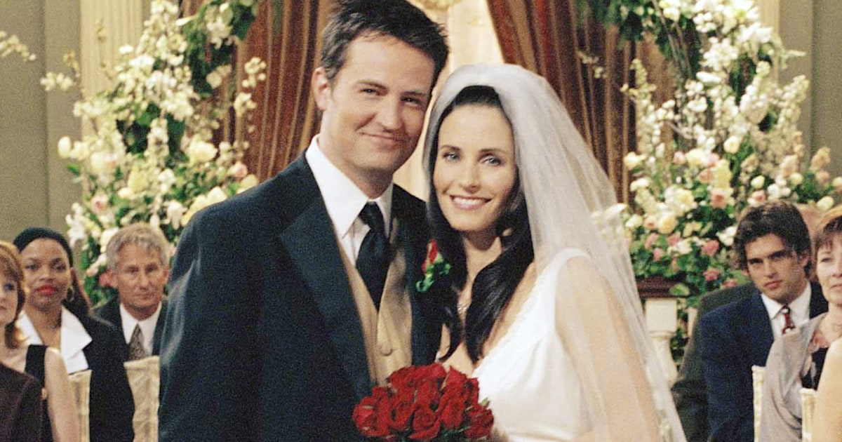 Could Courteney Cox and Matthew Perry *be* any cuter in this new photo?