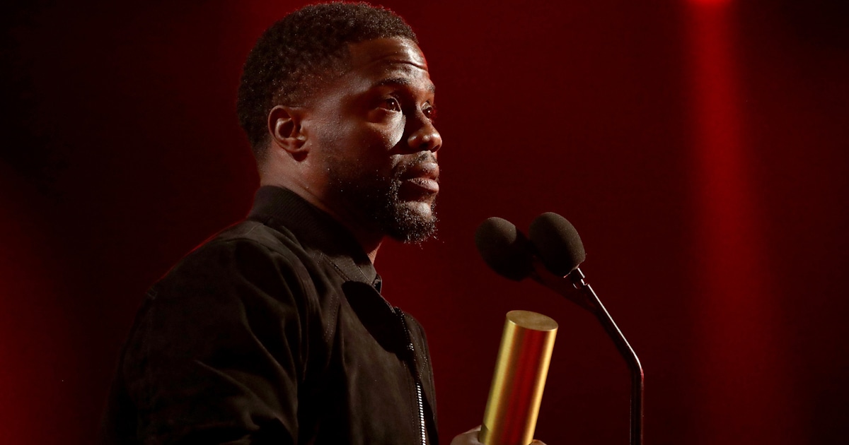 Kevin Hart receives standing ovation at 1st public appearance since car crash