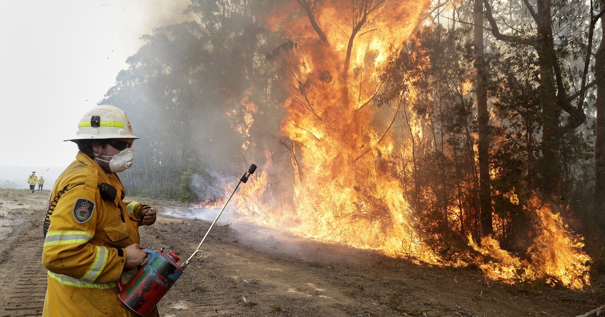 Australia's wildfire crisis faces a new foe: Misinformation - NBC News