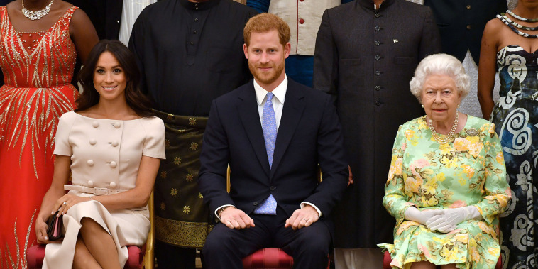 Imagen: Reina Isabel, Príncipe Harry y Meghan