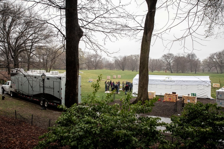 Image: Samaritan's Purse staff set up an emergency field hospital in Central Park on March 29, 2020.