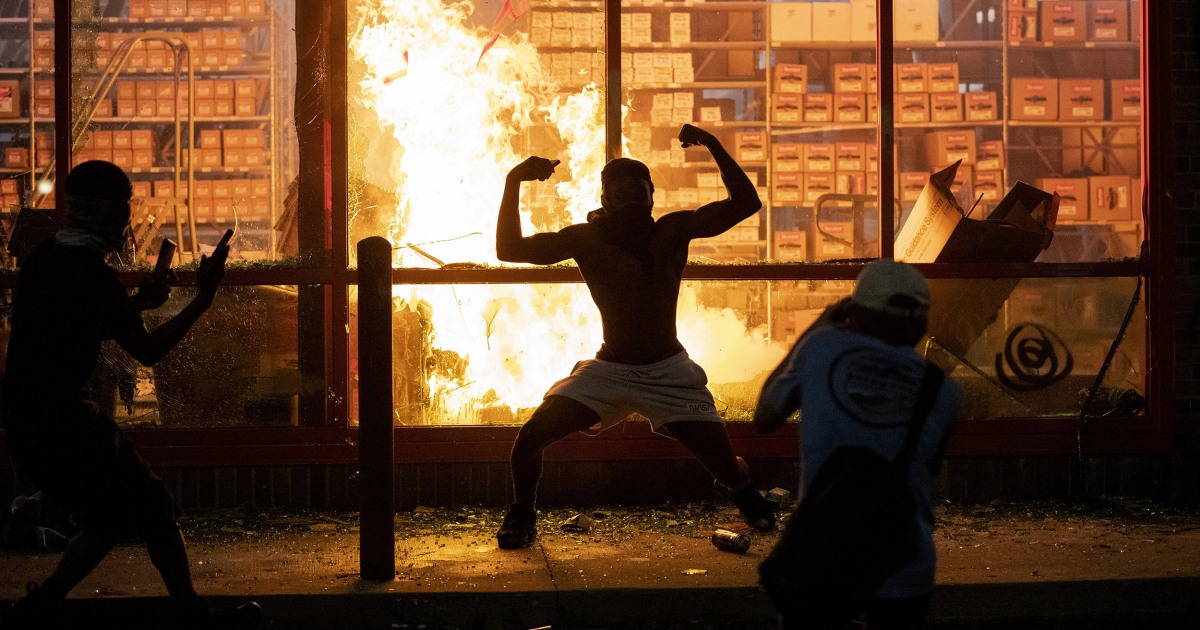 Riots and Looting Erupt in Minneapolis. Buildings Burn and People ...