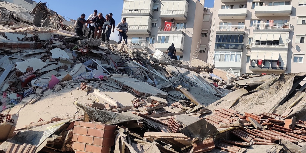 Strong earthquake hits Turkey and Greece