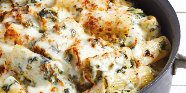 Katie Lee's Creamy Spinach and Artichoke Pasta