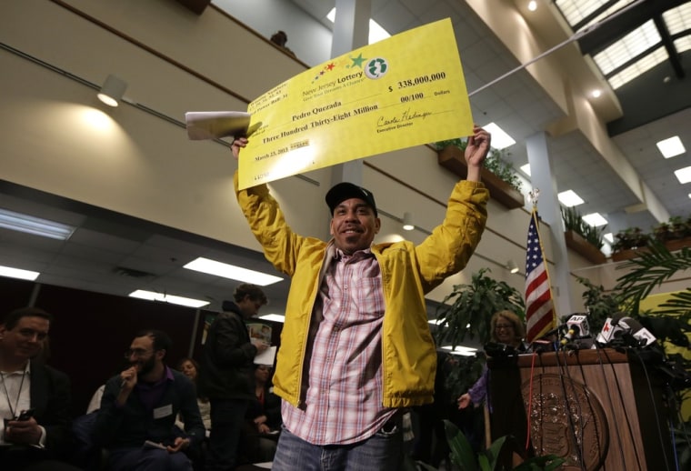 Winner of $338 million Powerball jackpot owes $29,000 in child support
